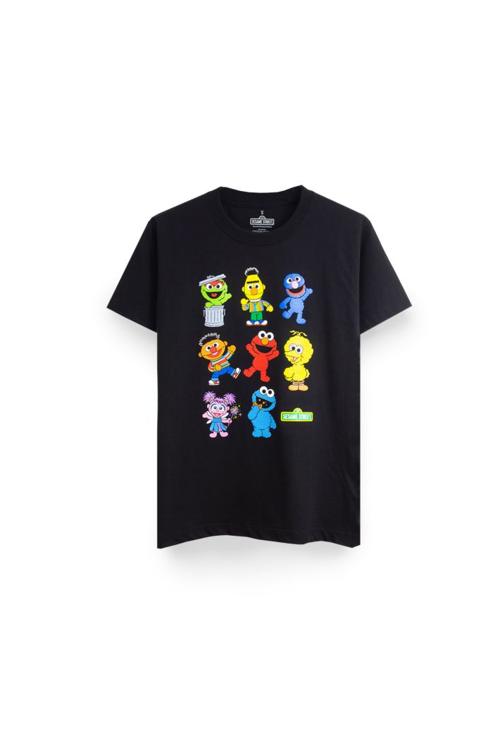 SESAME 8 CHARACTER T-SHIRT BLACK XS