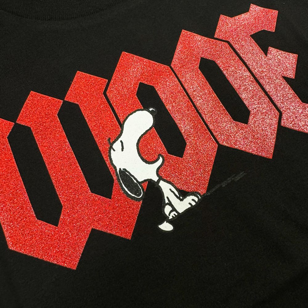 PEANUTS SNOOPY POCKET GLOW T-SHIRT